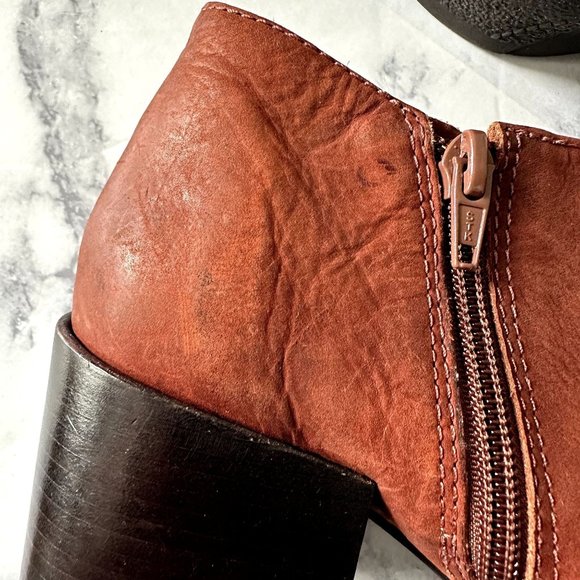 Matisse Victory Brick Leather Pointed Toe Booties - Picture 10 of 12